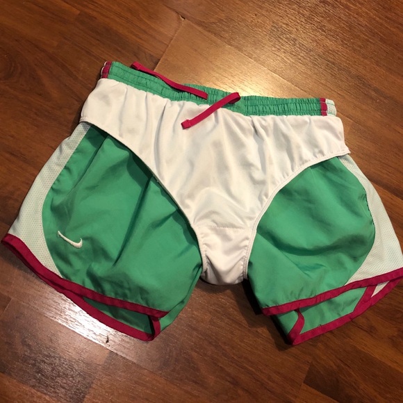 Nike Dri Fit Shorts. Size LG. Like new! - Picture 15 of 15